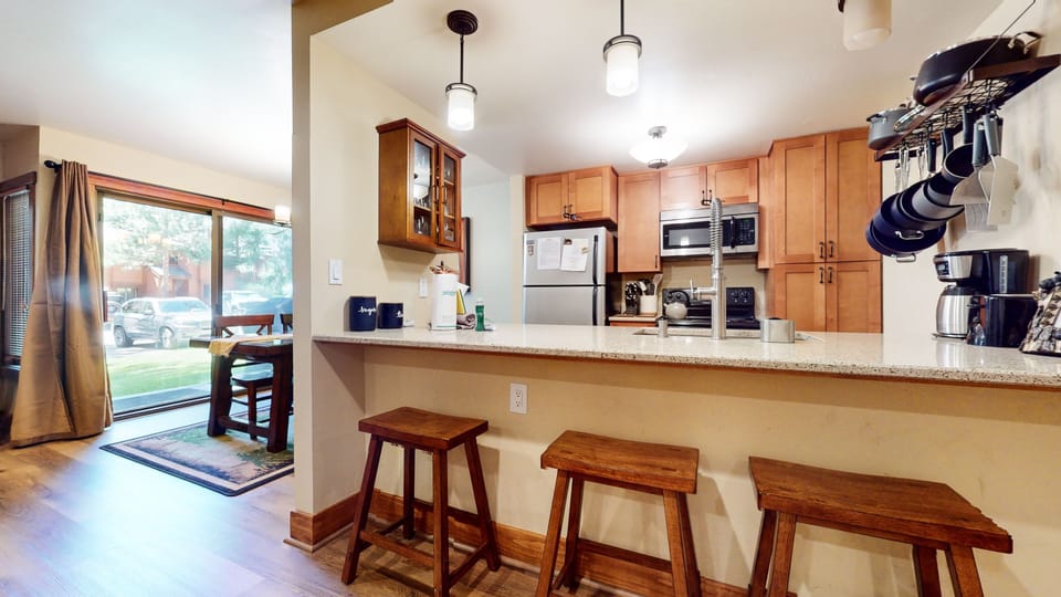 Condo, 1 Bedroom | Private kitchen | Fridge, microwave, oven, dishwasher