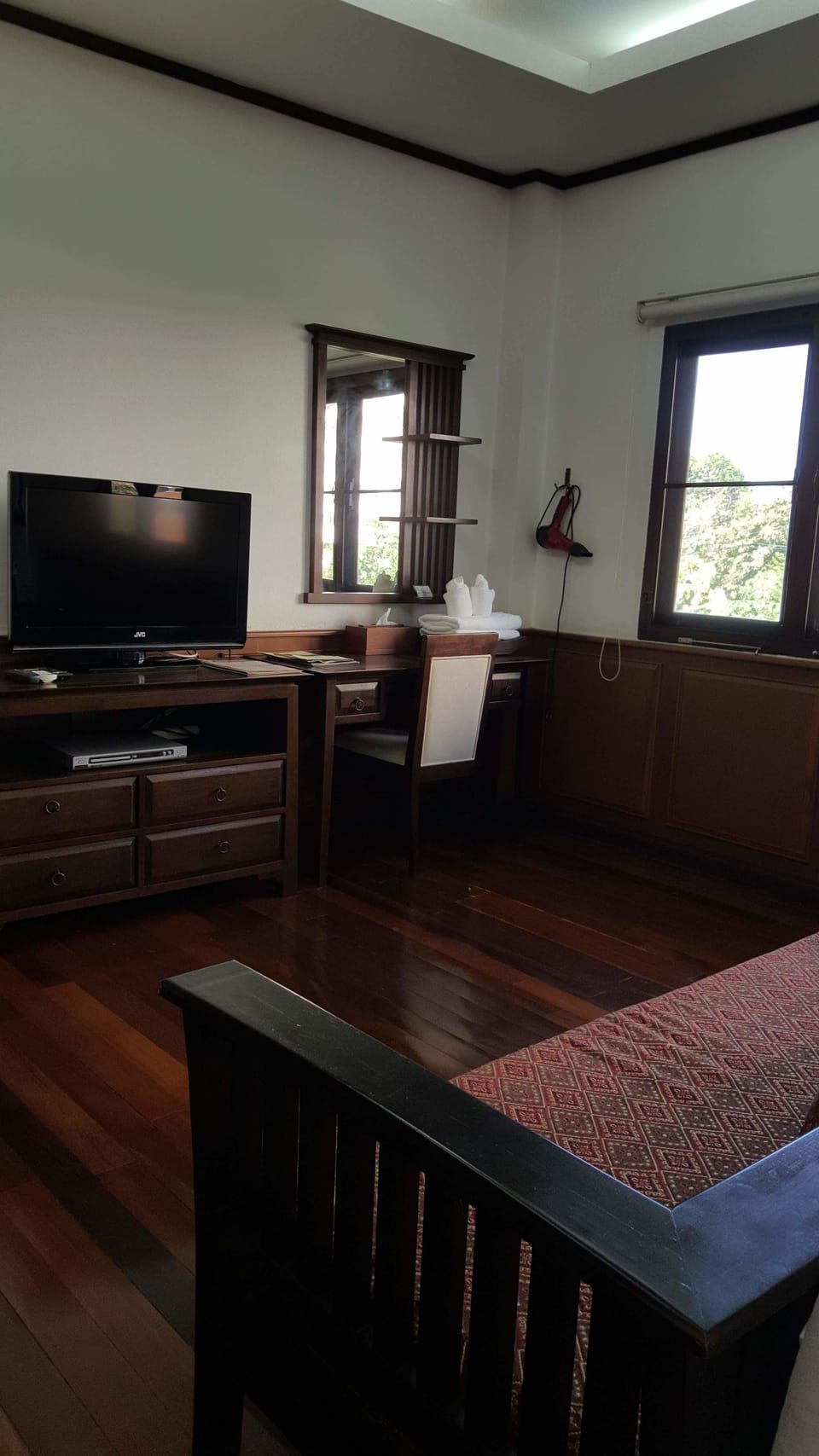 Family Room | Desk, free WiFi, bed sheets