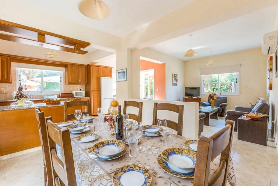 House | 4 bedrooms, WiFi