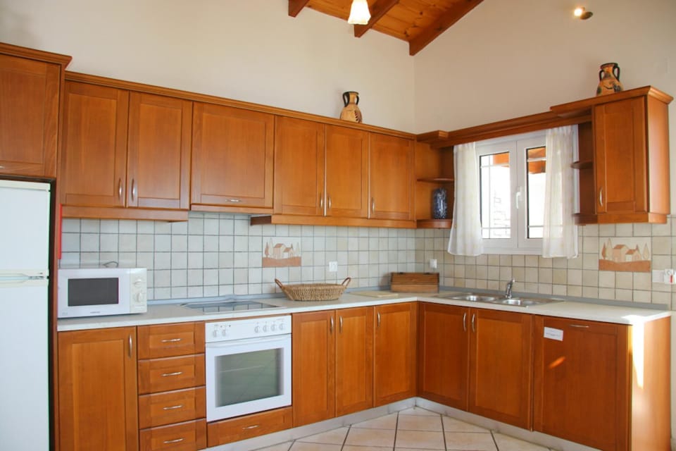 House | Private kitchen | Fridge, microwave, dishwasher, coffee/tea maker