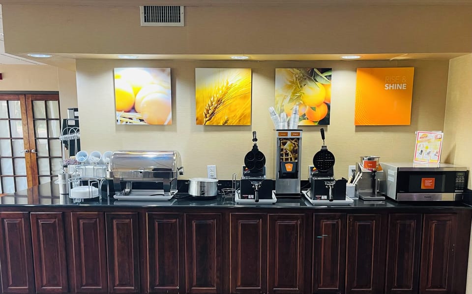 Free daily continental breakfast