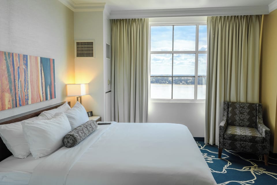1 bedroom, hypo-allergenic bedding available, in-room safe, desk