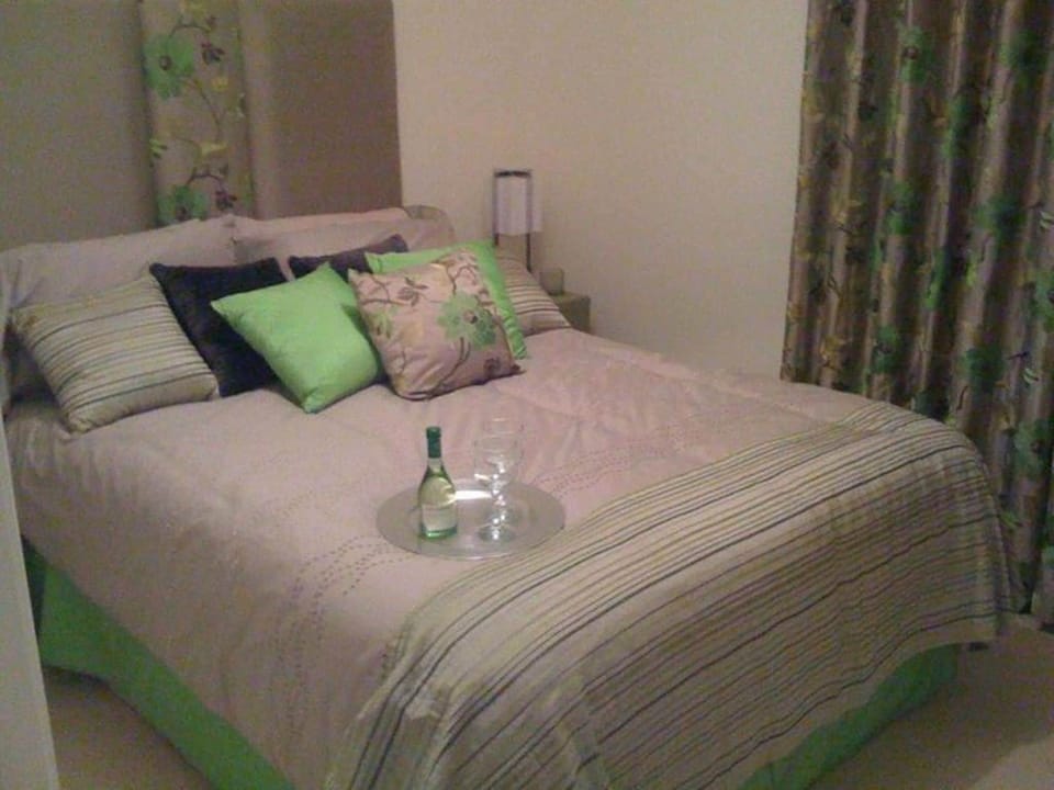 Room, 1 Bedroom, City View | 1 bedroom