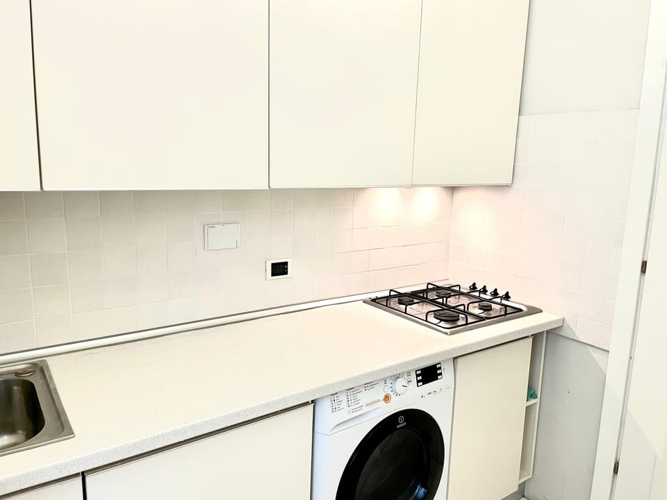 Deluxe Villa | Private kitchen | Electric kettle
