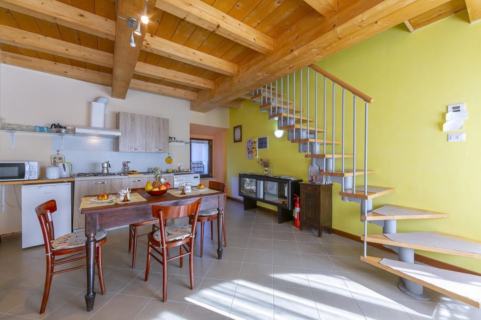 Family House, Multiple Bedrooms, Mountainside (Casa Baroni few min from Orta Lake) | Dining