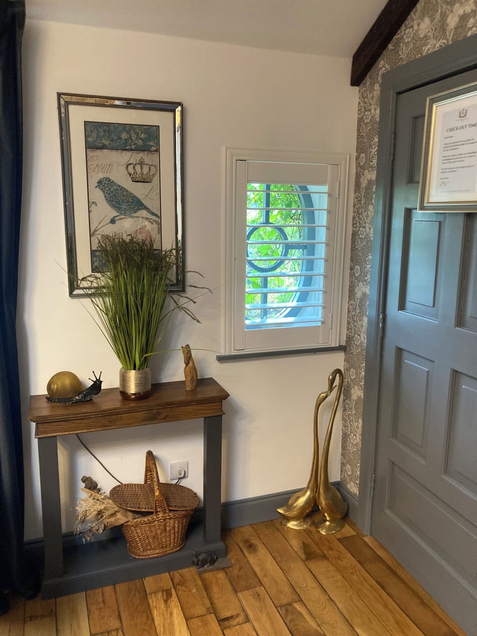 Deluxe Apartment | Living area | Heated floors