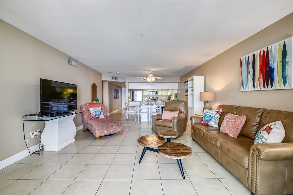Condo, 2 Bedrooms, Balcony, Ocean View (1206) | Living area | 32-inch flat-screen TV with cable channels, TV