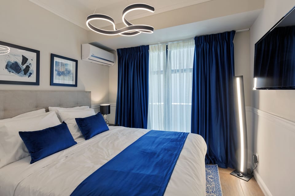 Superior Double Room | In-room safe, desk, laptop workspace, blackout drapes