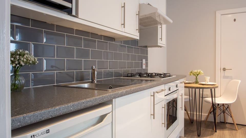 Apartment, Accessible, Private Bathroom | Shared kitchen