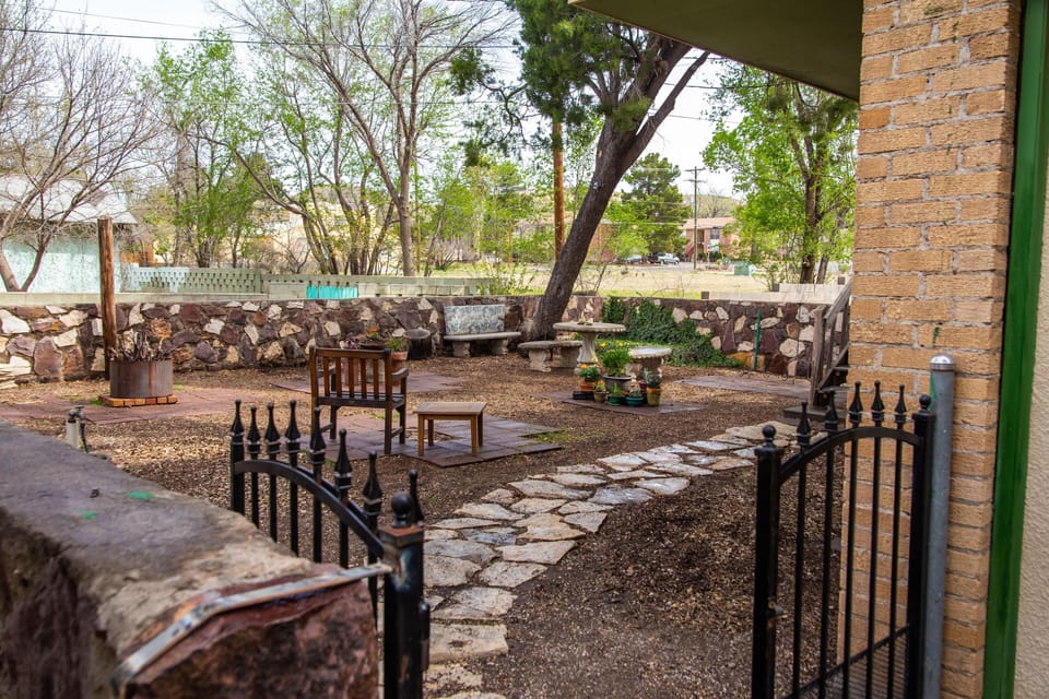 Studio | Outdoor dining