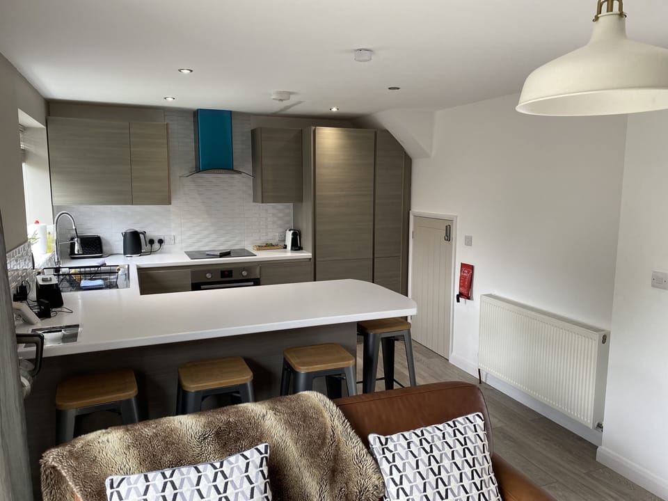 House | Private kitchen | Fridge, microwave, oven, stovetop
