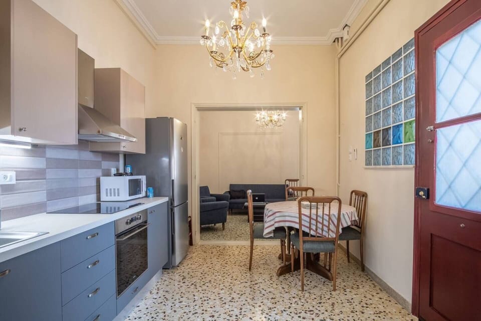 Apartment | Private kitchen | Fridge, microwave, oven, stovetop