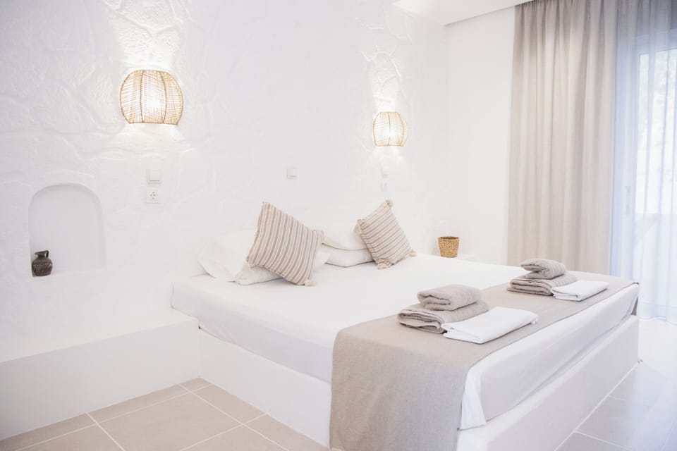 Superior Double Room | In-room safe, blackout drapes, soundproofing, WiFi (free)
