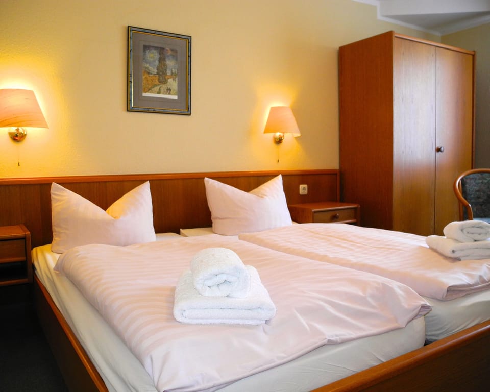 In-room safe, free WiFi, bed sheets