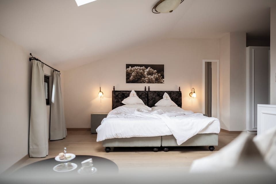 Comfort Double Room | Premium bedding, minibar, in-room safe, desk