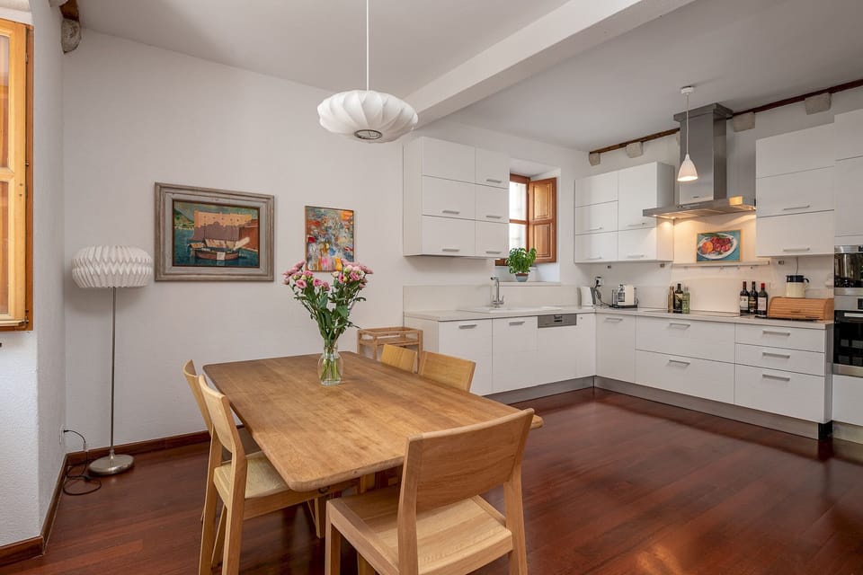 House (5 Bedrooms) | In-room dining
