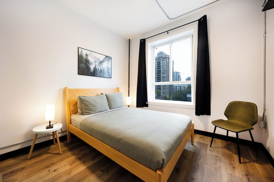 Private Double Room with Shared Washroom | Free WiFi, bed sheets