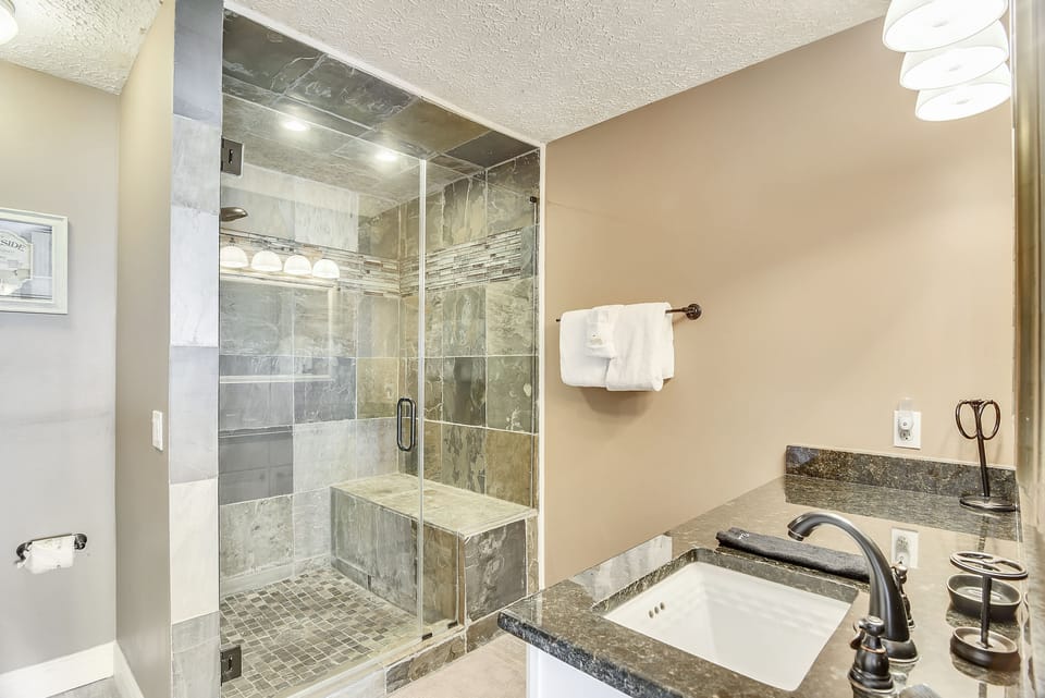 Seaside Pointe by Book That Condo Apartment in Panama City Beach
