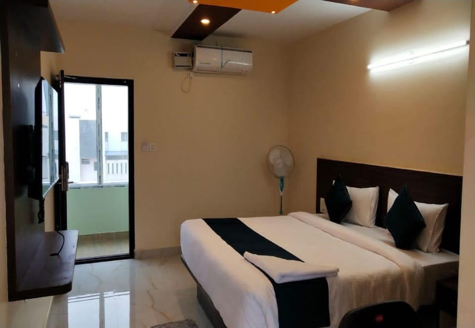 Deluxe Quadruple Room | Premium bedding, individually furnished, bed sheets