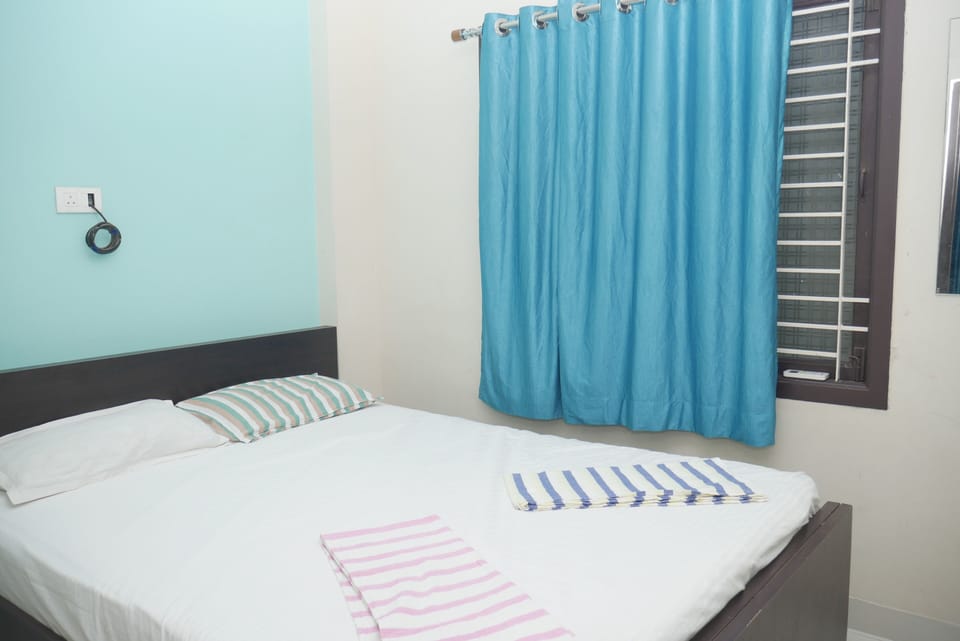 Desk, bed sheets
