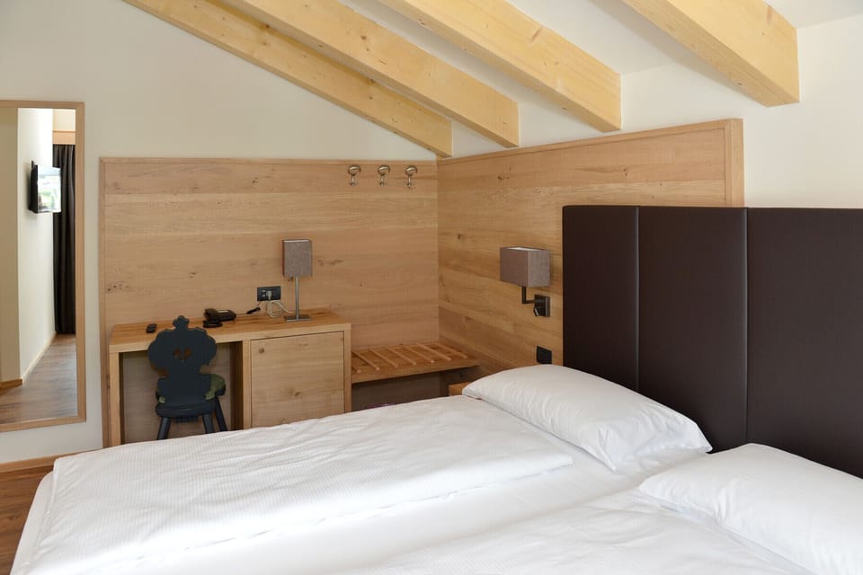 Superior Double Room, Mountain View | In-room safe, desk, soundproofing, cribs (surcharge)