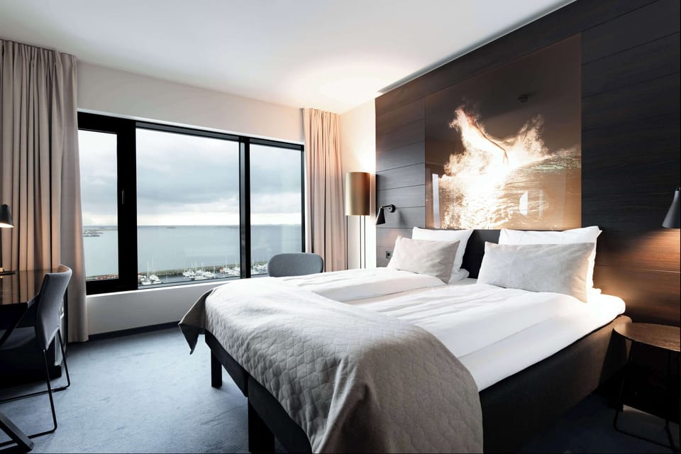Superior Room, 1 King Bed | Minibar, in-room safe, desk, blackout drapes