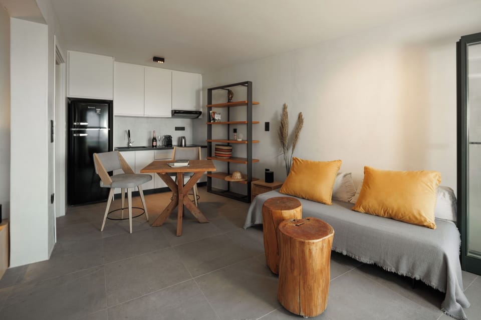 Superior Studio Suite, 1 Bedroom, Sea View, Beachfront | Premium bedding, in-room safe, individually decorated