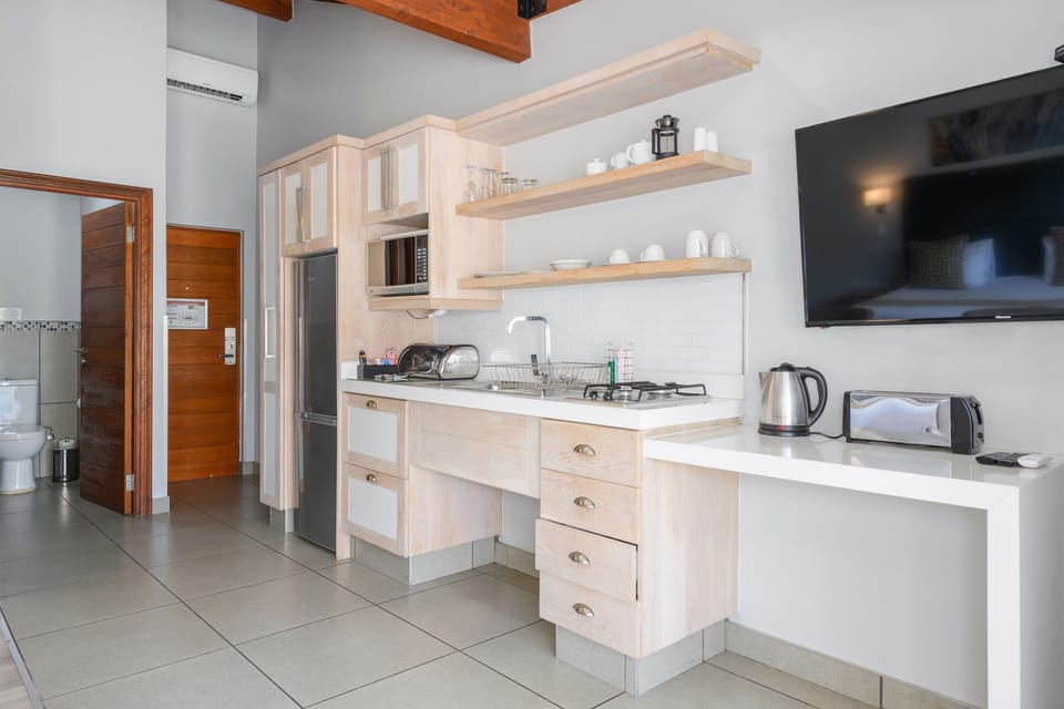 Studio Villa with Patio | Private kitchen