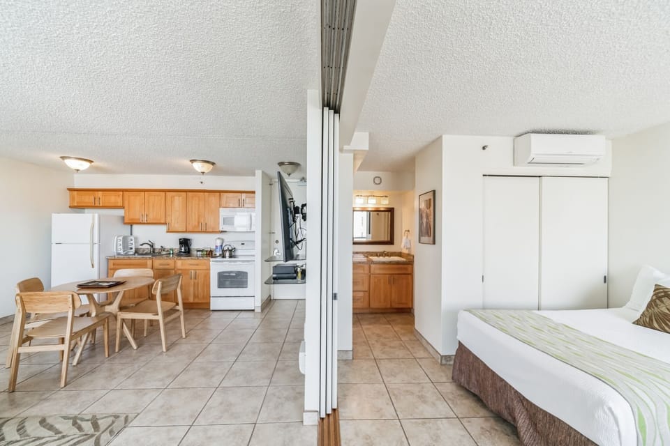 Condo, 1 Bedroom | 1 bedroom, laptop workspace, free WiFi