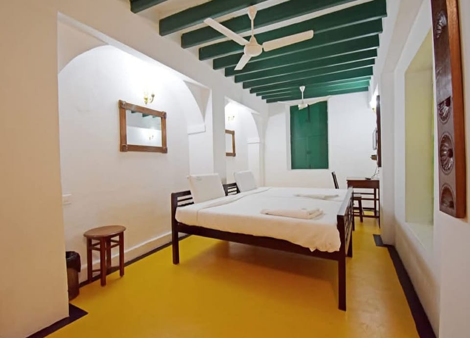 Deluxe Room | Premium bedding, desk, WiFi (free), bed sheets