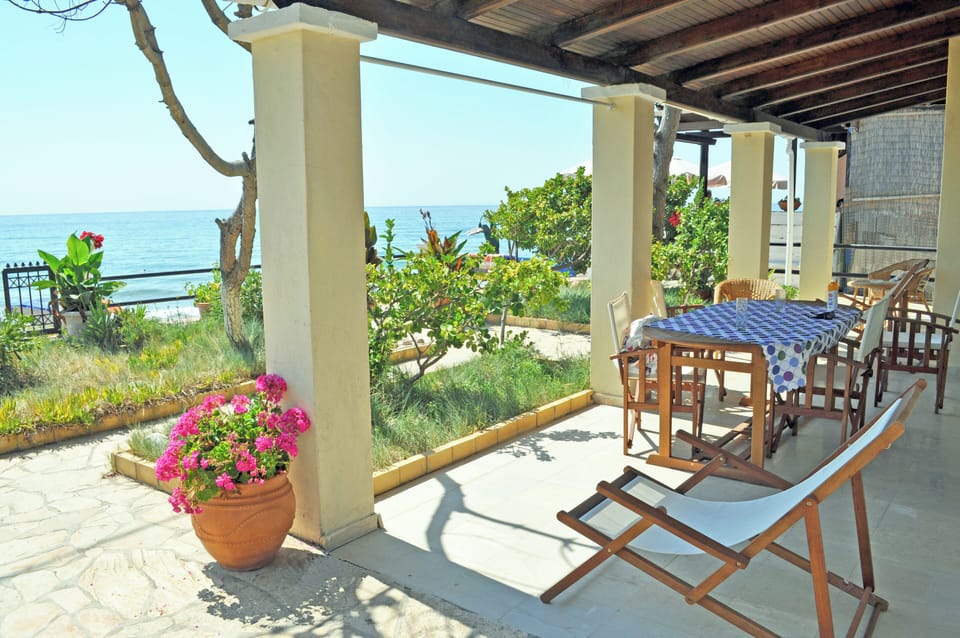 House, 3 Bedrooms, Smoking, Patio | Terrace/patio