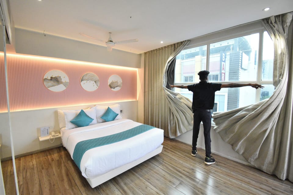 Executive Room | Desk, laptop workspace, free WiFi, bed sheets