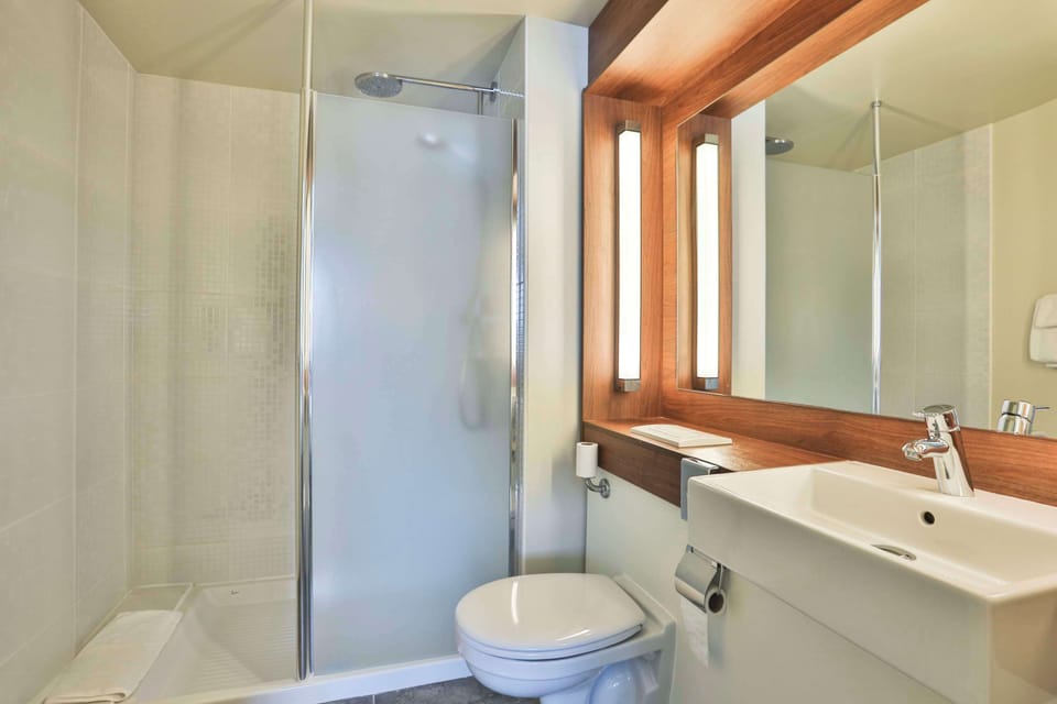 Eco-friendly toiletries, hair dryer, towels