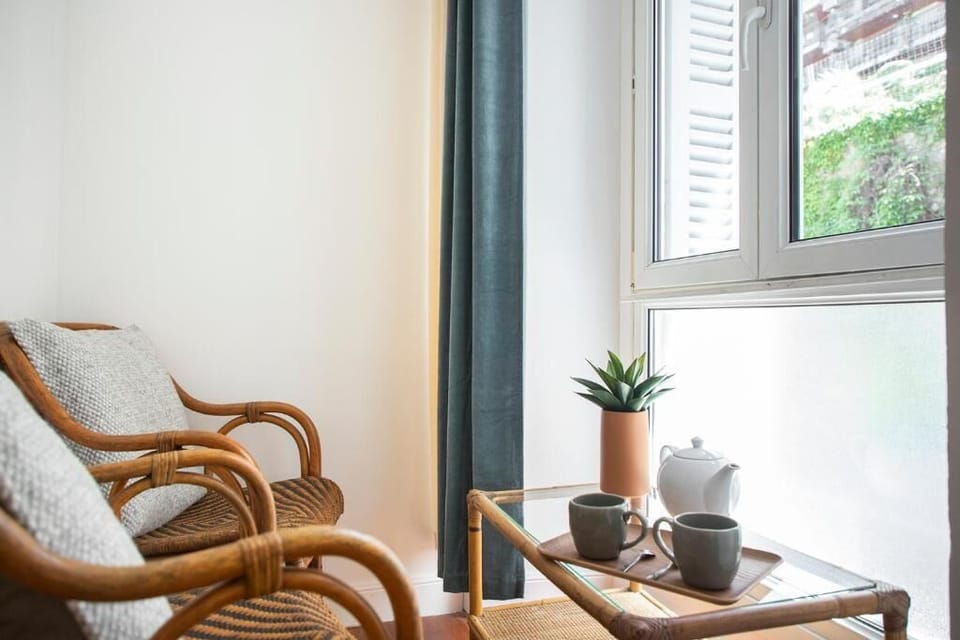 Comfort Room, 1 Queen Bed, Private Bathroom, City View | Individually decorated, individually furnished, free WiFi, bed sheets