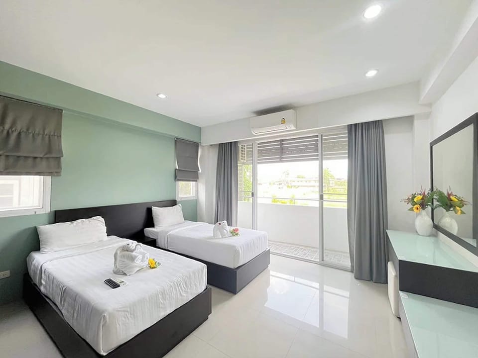 Superior Twin Room | Free WiFi, bed sheets