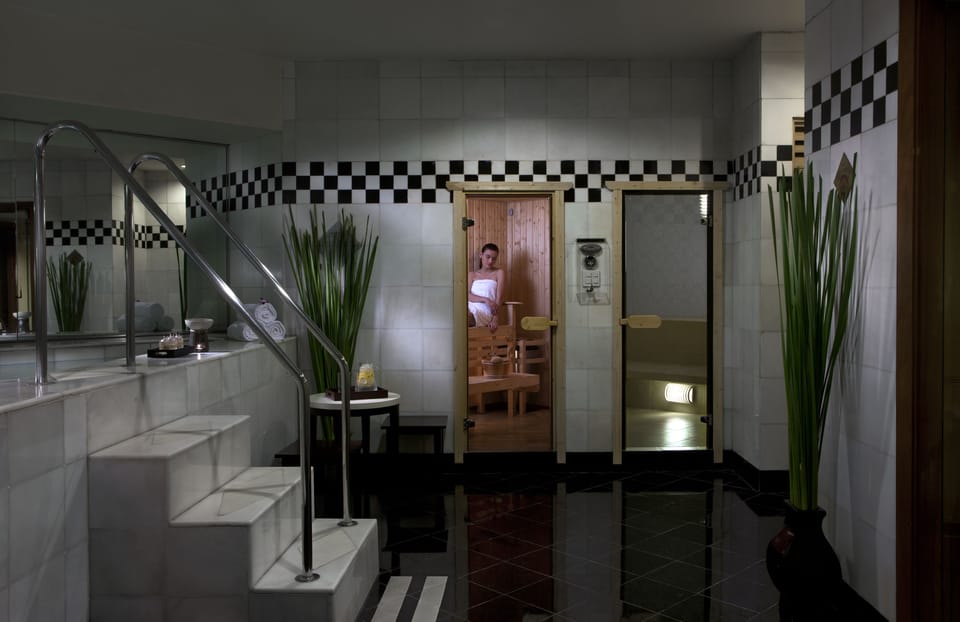 Diamond Hotel Philippines Hotel in Manila City