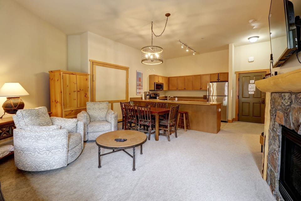 Condo, 1 Bedroom | Living area | TV
