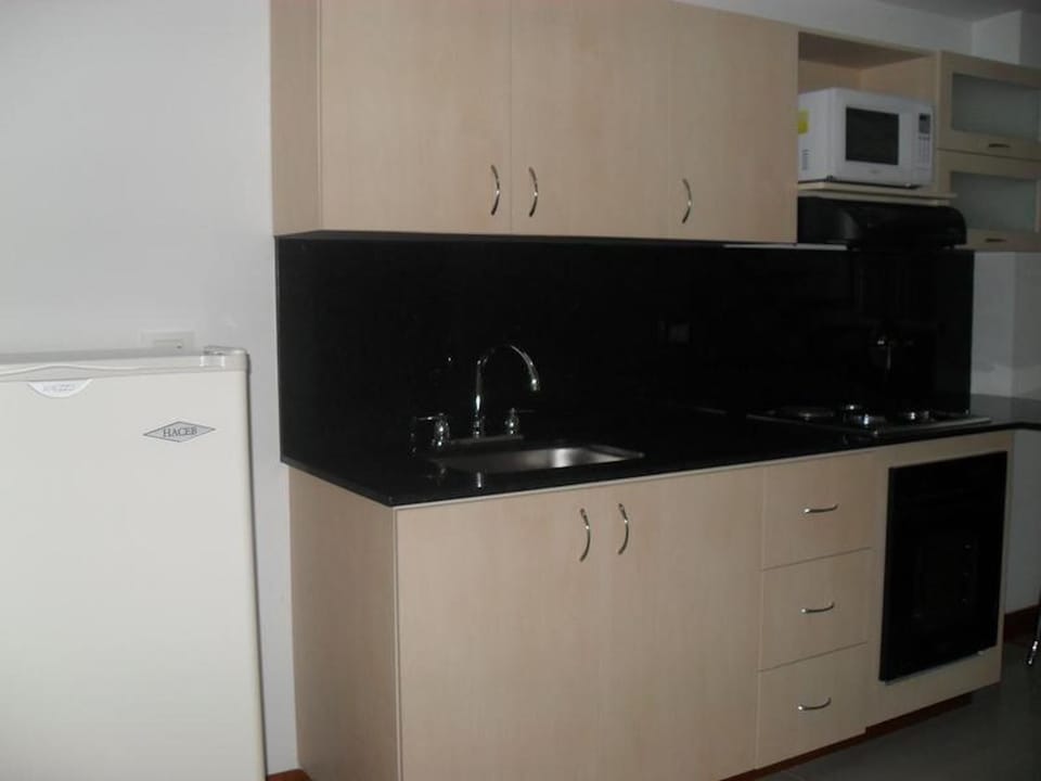 Apartment, 1 Bedroom, Accessible, City View | Interior