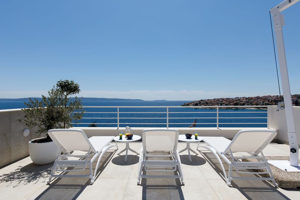 Luxury Villa | Terrace/patio