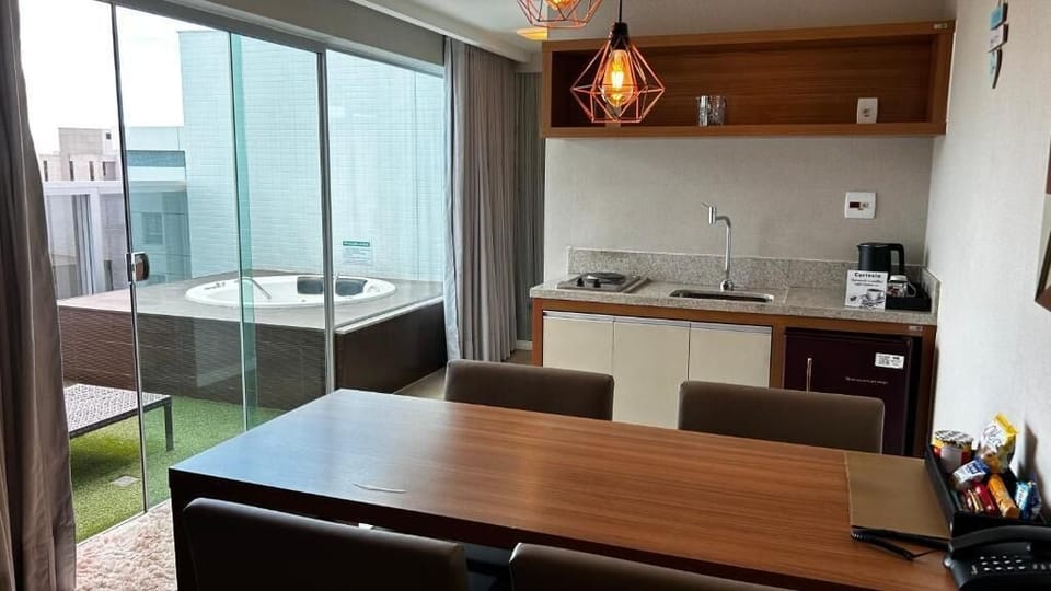 Suite Master | Minibar, in-room safe, desk, free WiFi