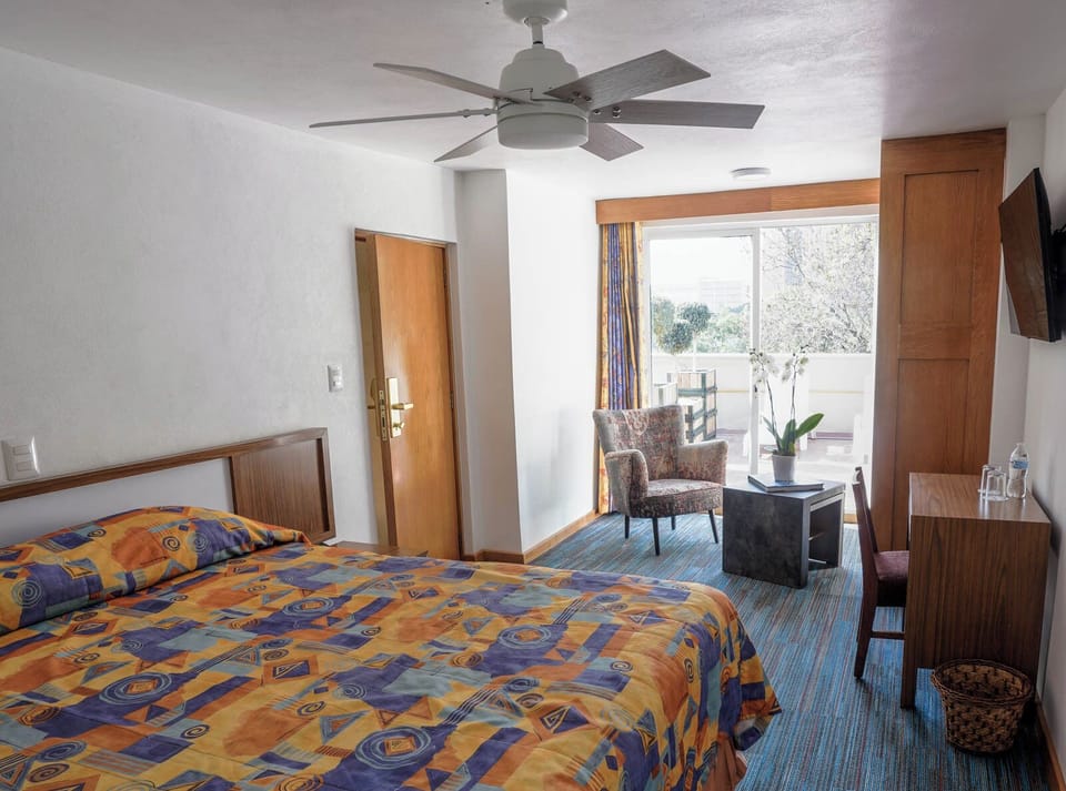 Superior Studio Suite | In-room safe, soundproofing, free WiFi