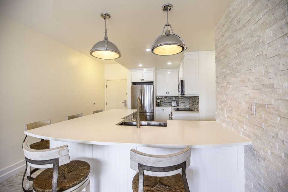 Executive Apartment, 1 Bedroom | Private kitchen | Fridge