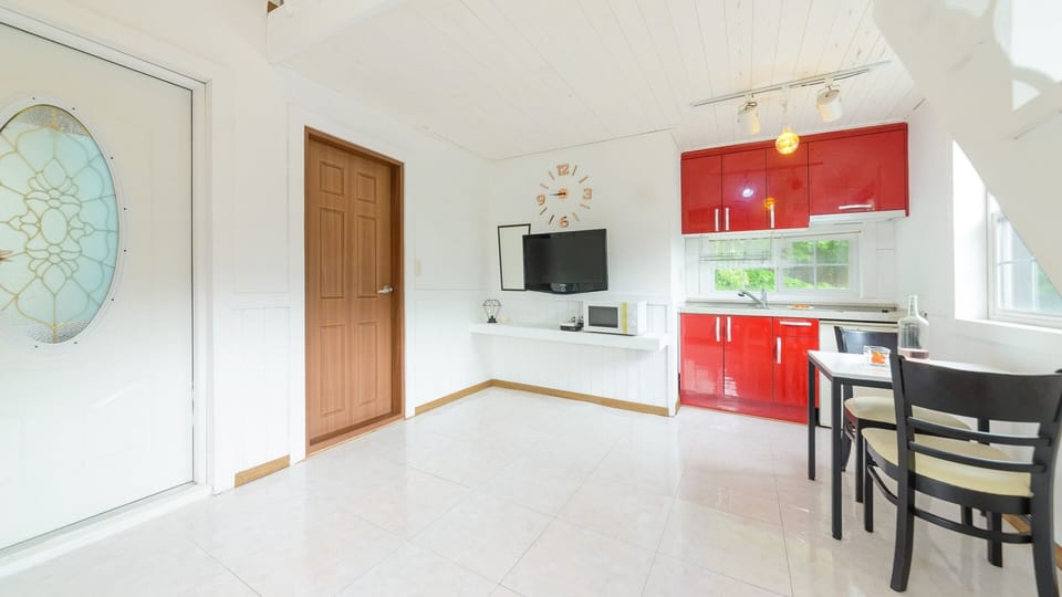 Basic Room, 1 Bedroom (ace) | 1 bedroom, WiFi (free)