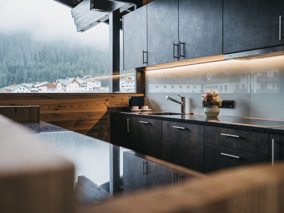 Penthouse, 5 Bedrooms, Sauna | In-room safe, desk, blackout drapes, soundproofing