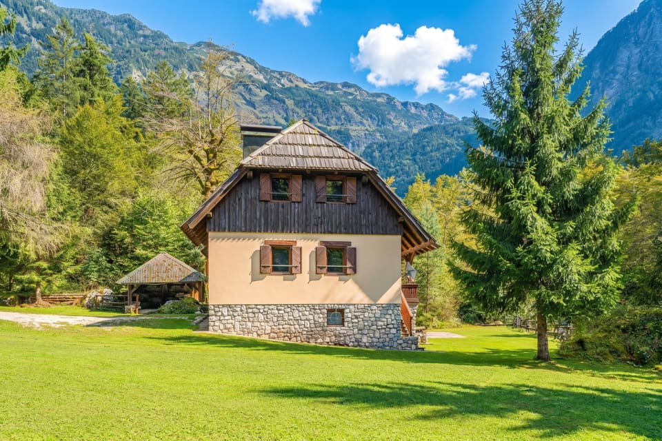 Family Chalet, 4 Bedrooms, 2 Bathrooms, Mountainside (Chalet Primus Near Soča Gorge) | Exterior