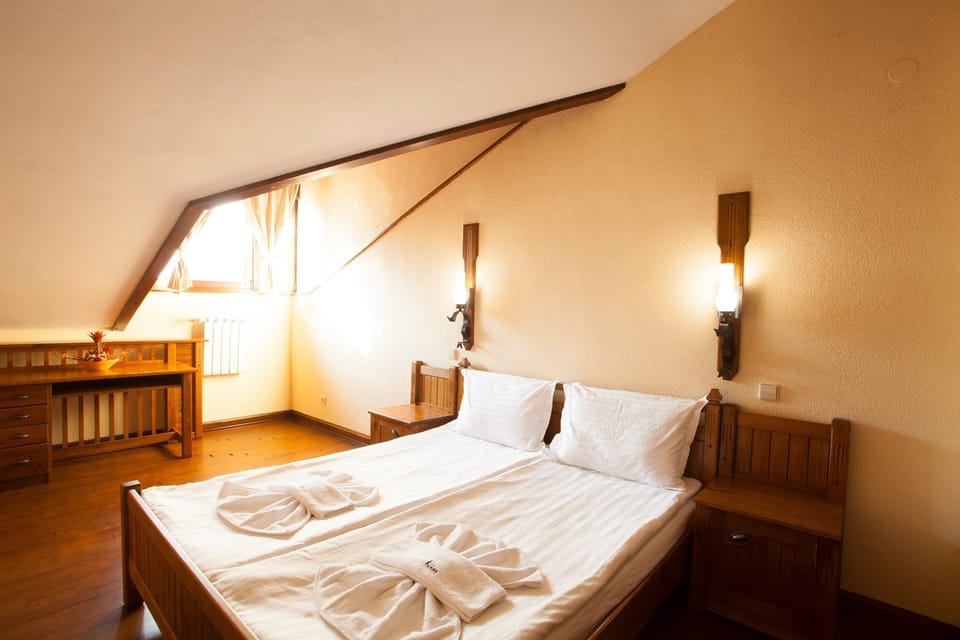 Apartment, 1 Bedroom (Free safe, Parking & Spa access) | Minibar, in-room safe, soundproofing, free WiFi