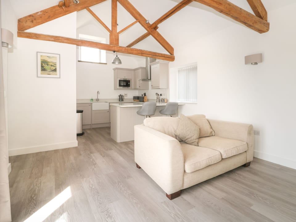 Cottage | Private kitchen | Fridge, microwave, dishwasher, electric kettle