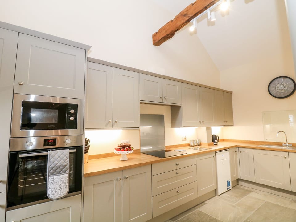 Cottage | Interior