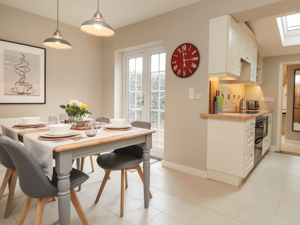 Cottage | Interior