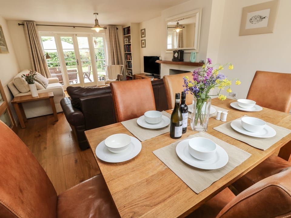 Cottage | Interior
